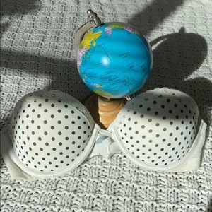 Strapless push-up bra